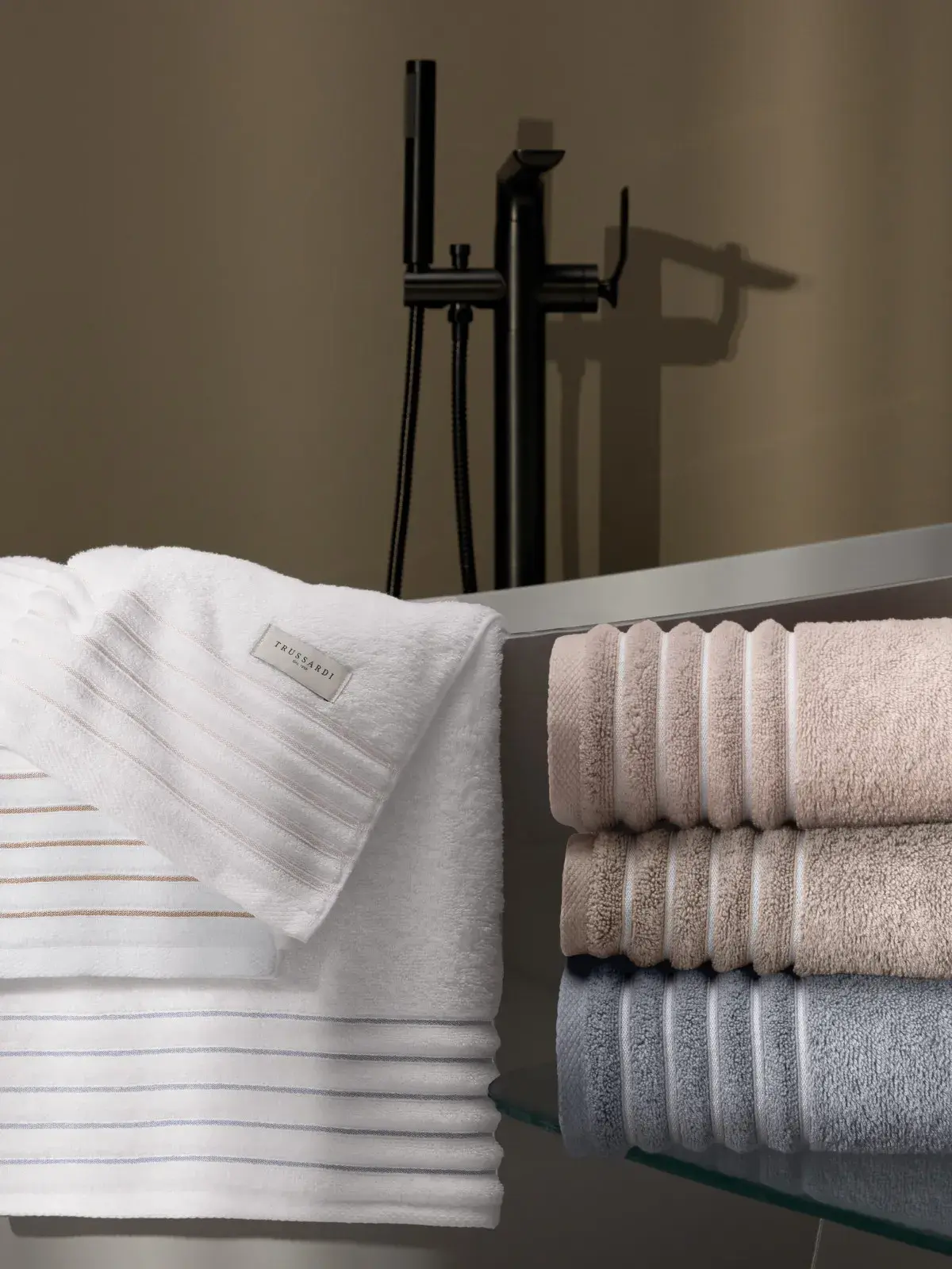 Toalha Trussardi 99% Algodão 1% Poliéster Palladio legno/branco
