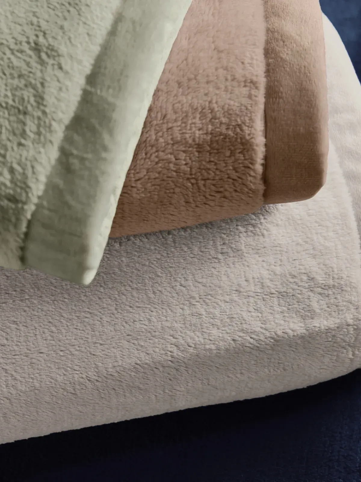 Cobertor Trussardi Microfibra Aveludado Nales Pistacchio