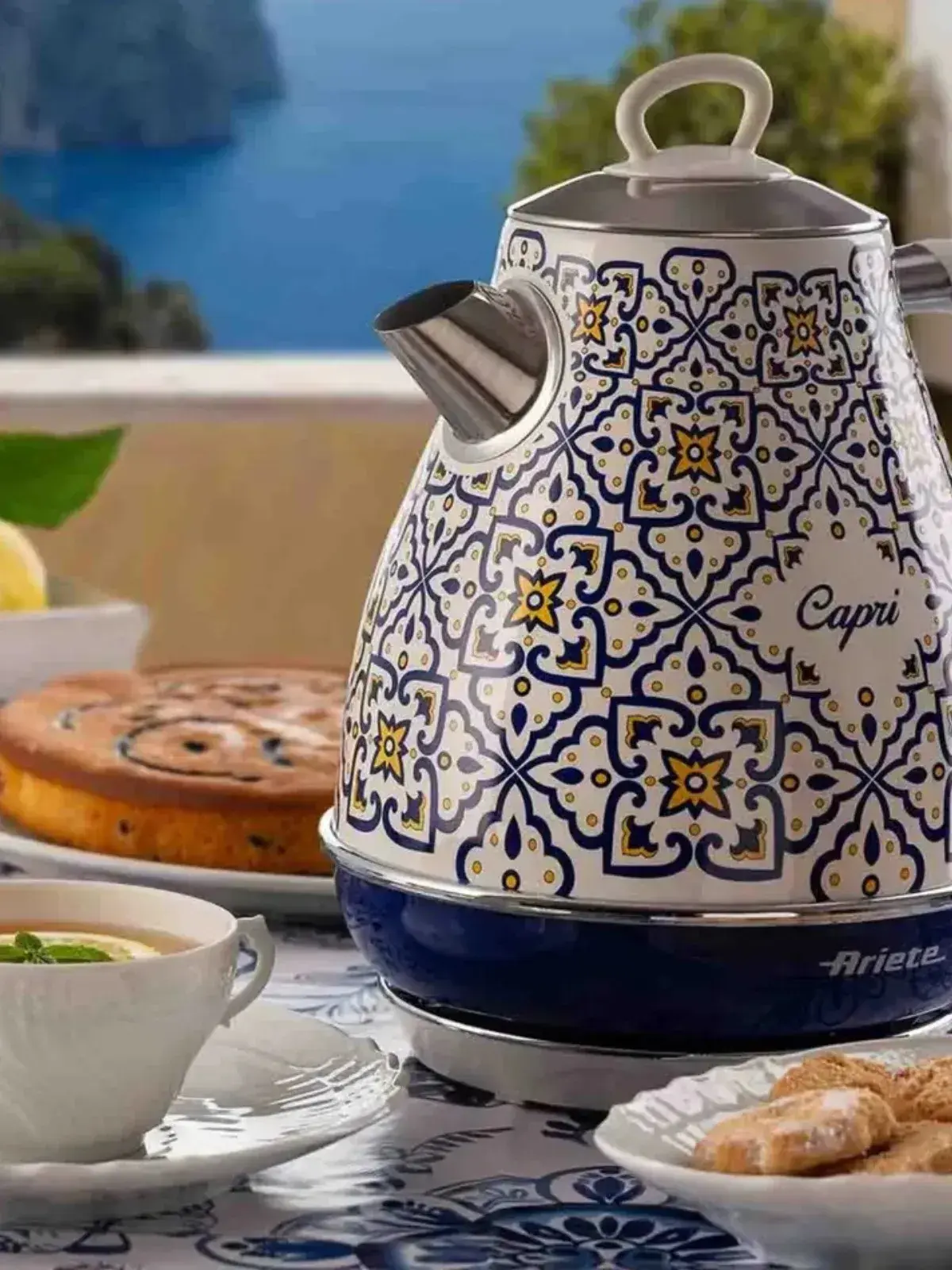 Chaleira Elétrica Ariete Capri 220V -  Design Retrô Italiano Azul
