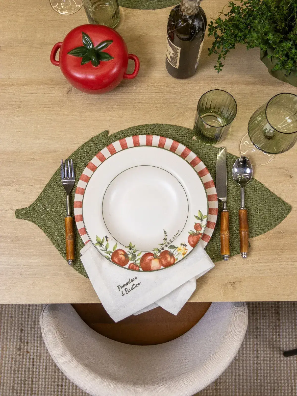 Prato Fundo Pomodoro e Basilico Branco