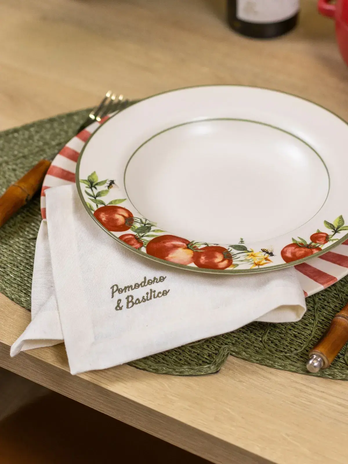 Prato Fundo Pomodoro e Basilico Branco