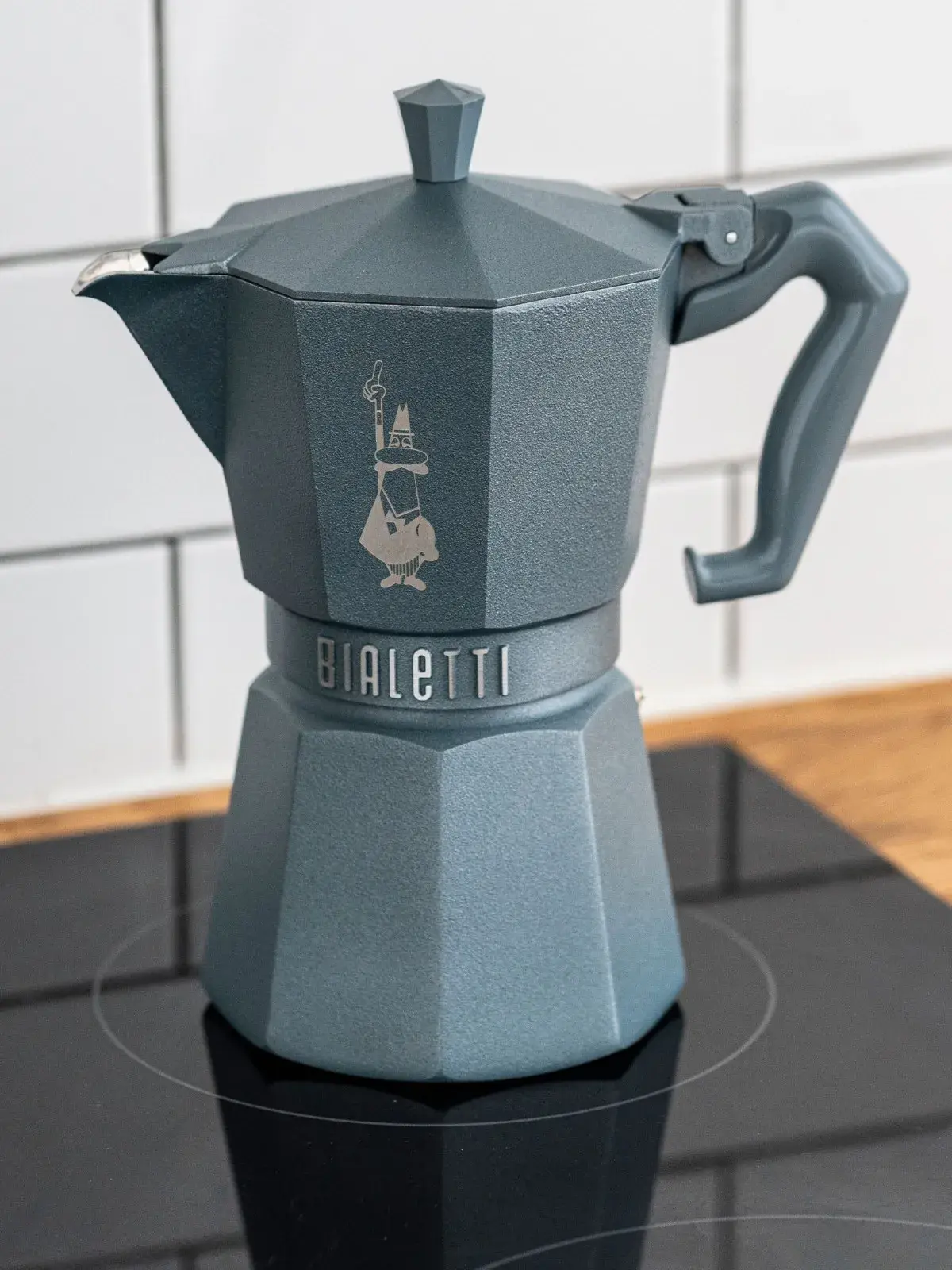 Cafeteira Italiana Moka Bialetti com Indução Exclusive Cinza
