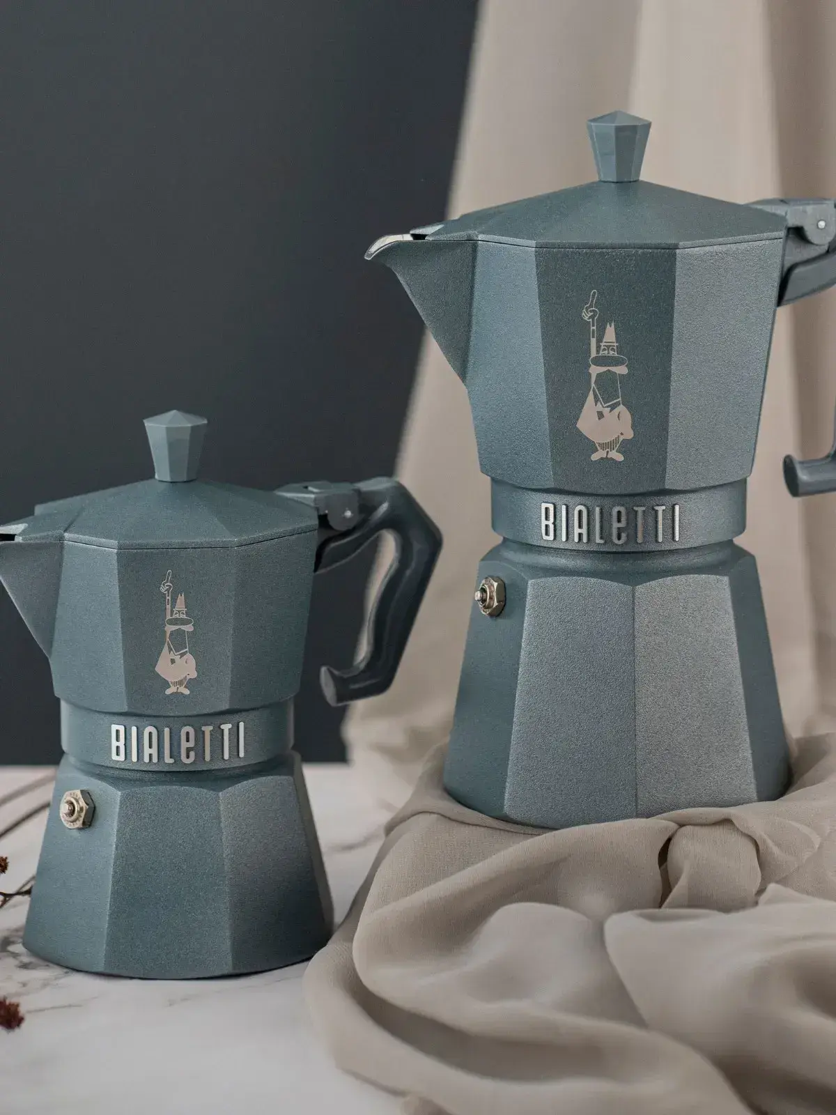 Cafeteira Italiana Moka Bialetti com Indução Exclusive Areia
