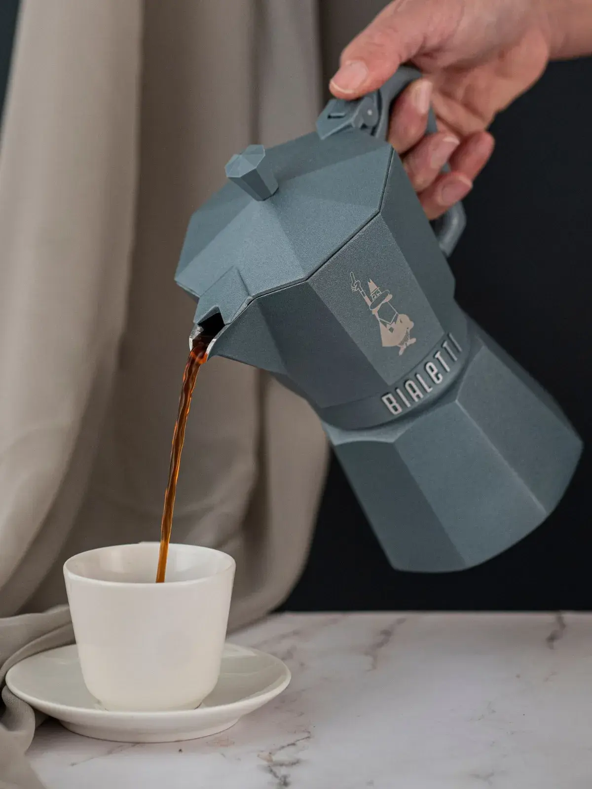 Cafeteira Italiana Moka Bialetti com Indução Exclusive Cinza