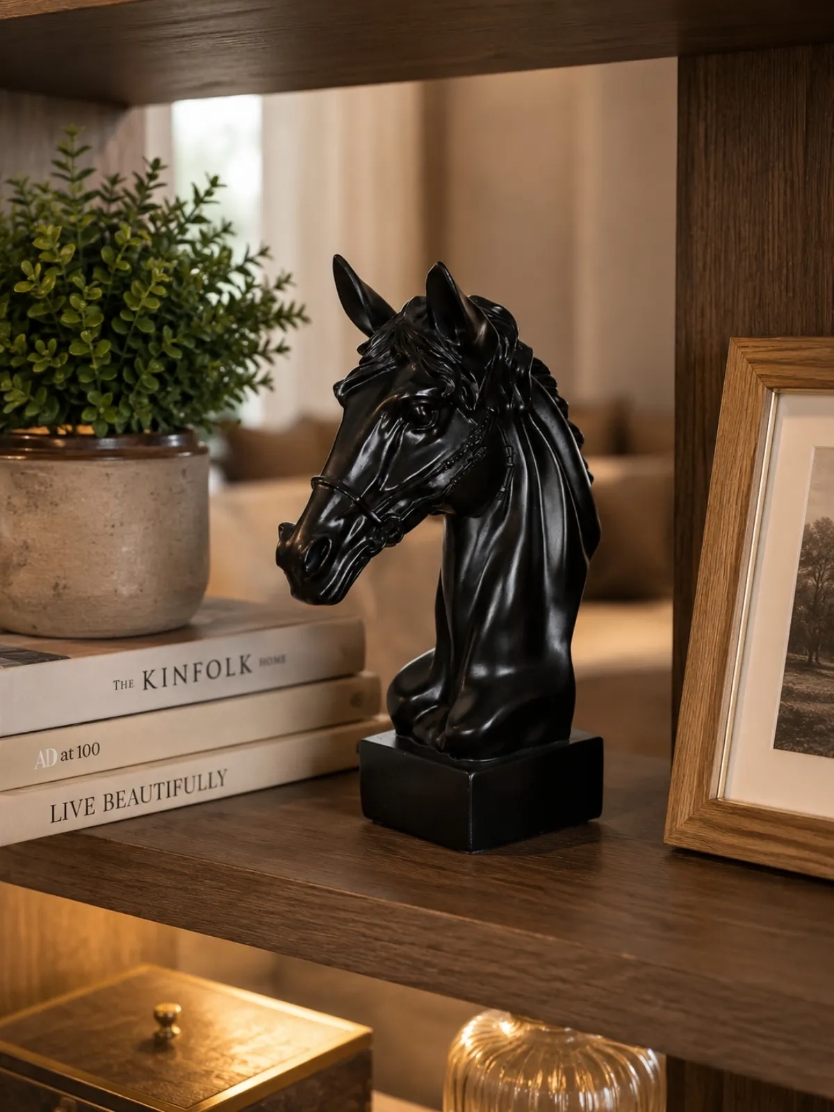 Escultura Decorativa Cabeça de Cavalo em Poliresina Preto 