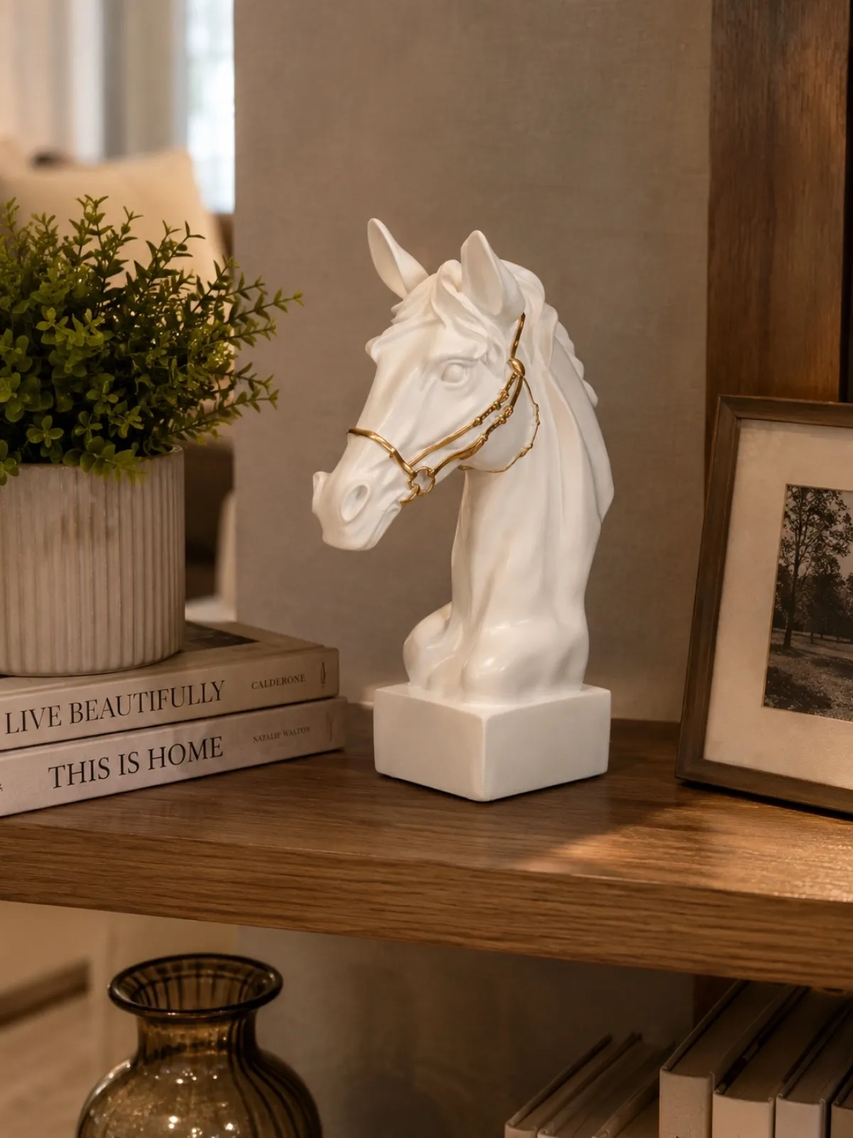 Escultura Decorativa Cabeça de Cavalo em Poliresina Branco 