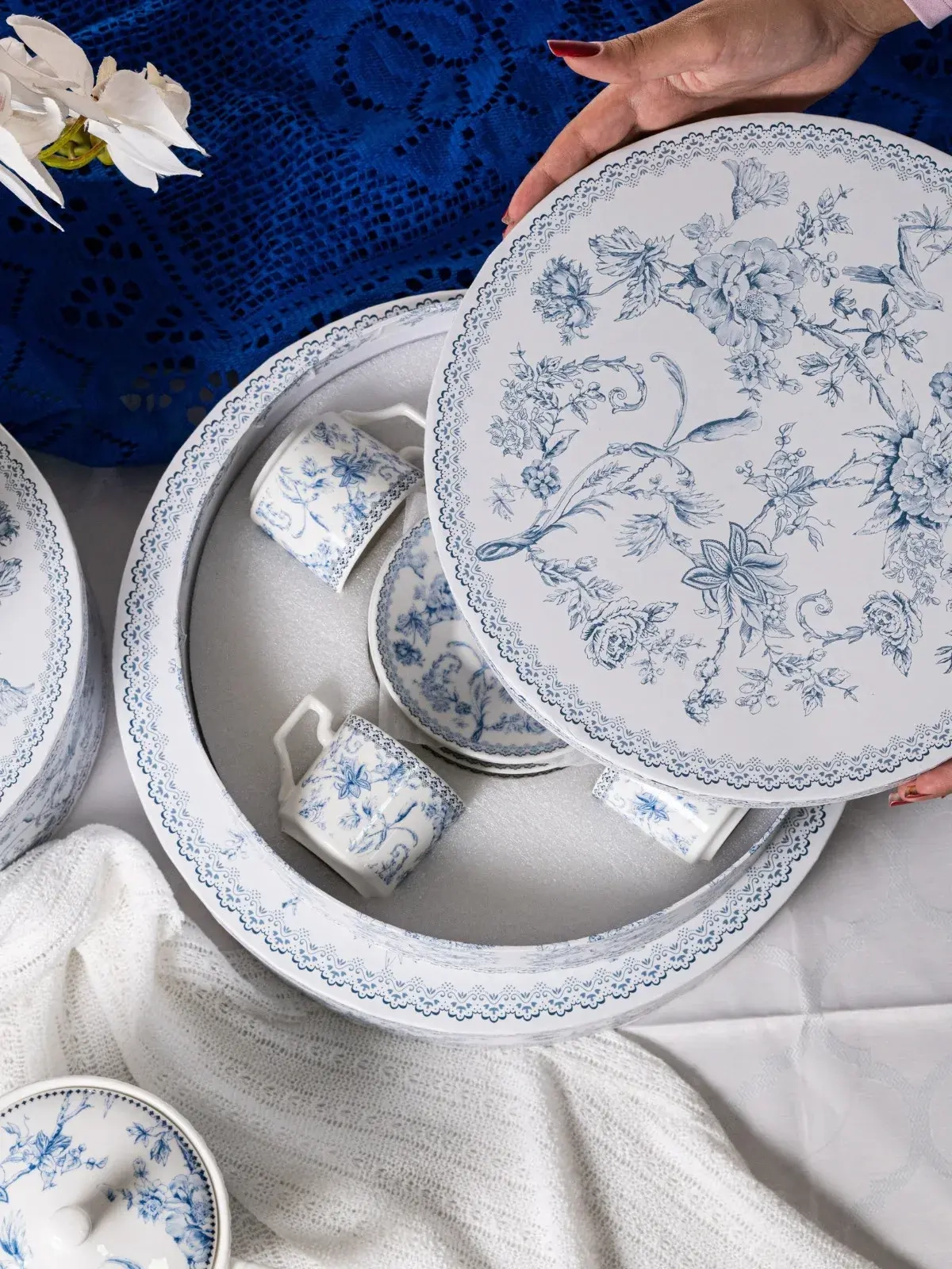 Jogo de 8 peças para Café Hortênsia em New Bone China - 90ml 