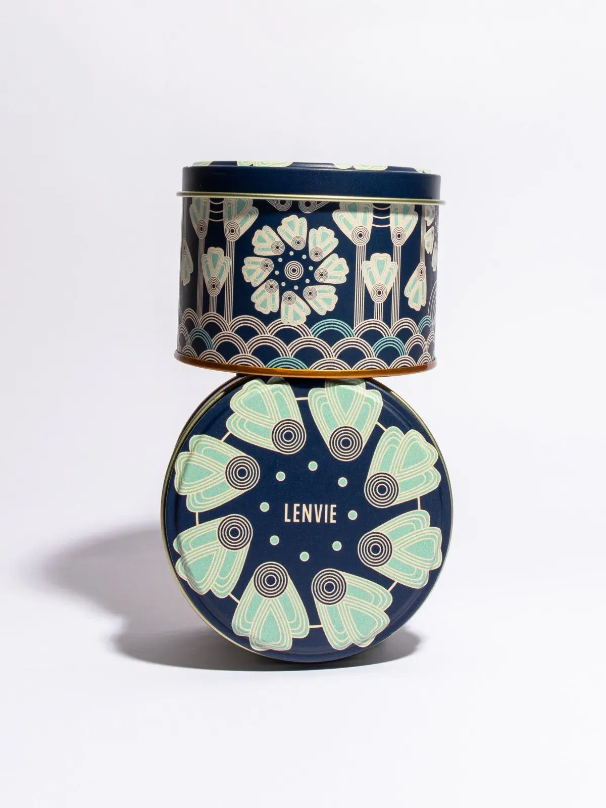 Vela Perfumada Lata Lenvie Into the Night 250g 