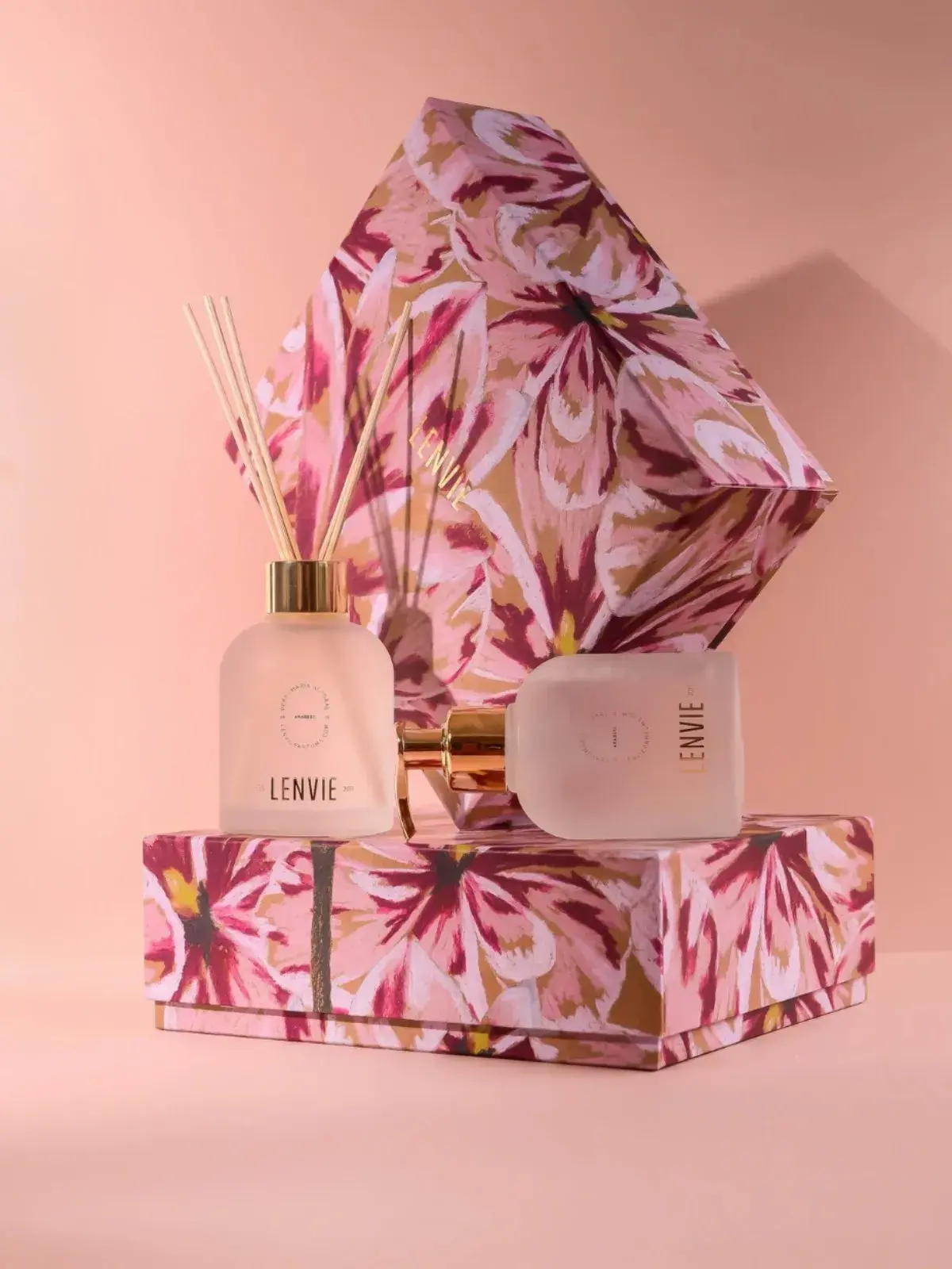 Kit Difusor e Sabonete Líquido Lenvie Magnólia 150ml 