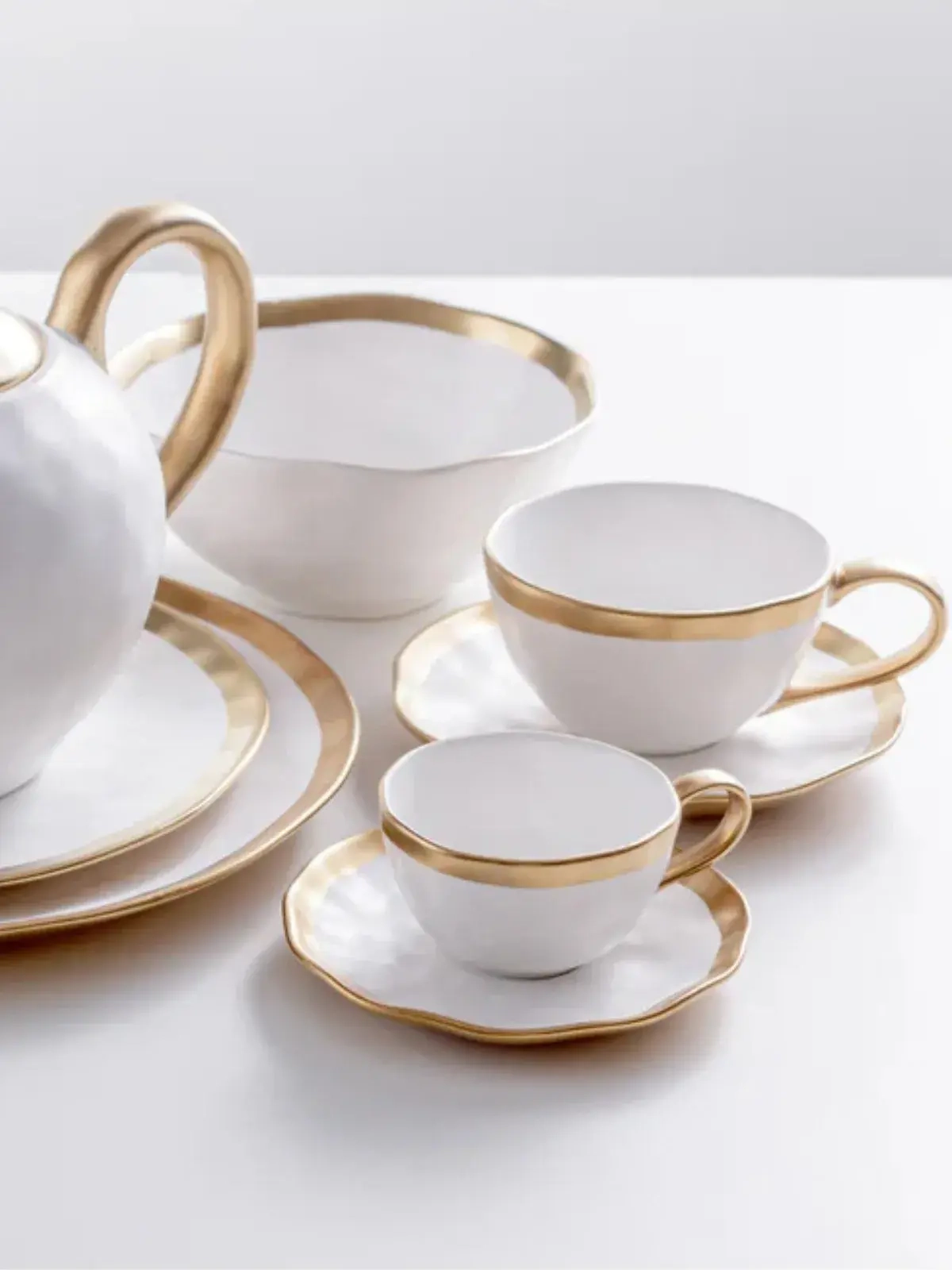 Xícara de Café em Porcelana Dubai - 90ml Branco e Dourado
