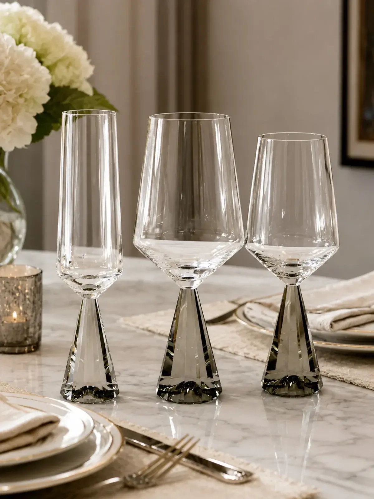Taça Champagne Base Geométrica 300ml