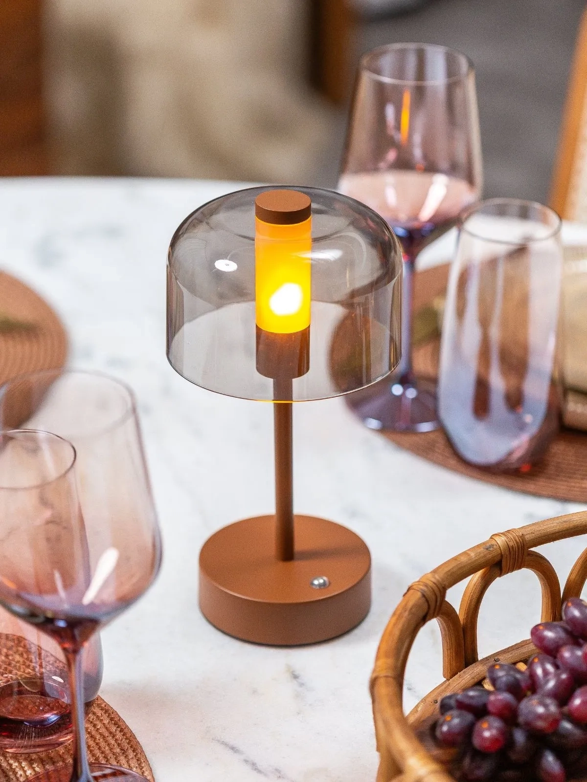 Luminária de Mesa Ártico Lumea Mocca Efeito Fogo 